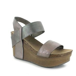 Perrie Dumas wedges